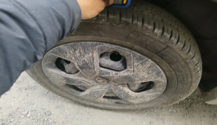 2023 Tata PUNCH PURE MT, Petrol, Manual, 1,00,244 km, tyre