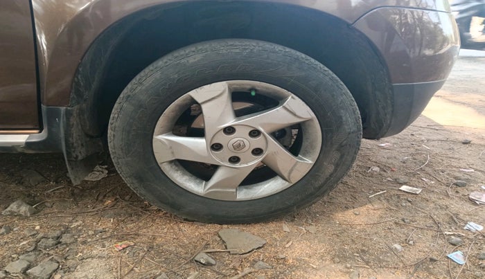 2013 Renault Duster 110 PS RXZ DIESEL, Diesel, Manual, 1,19,374 km, tyre