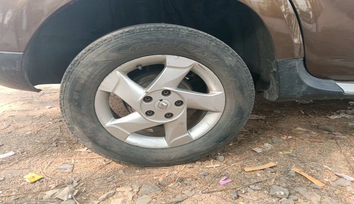 2013 Renault Duster 110 PS RXZ DIESEL, Diesel, Manual, 1,19,374 km, tyre