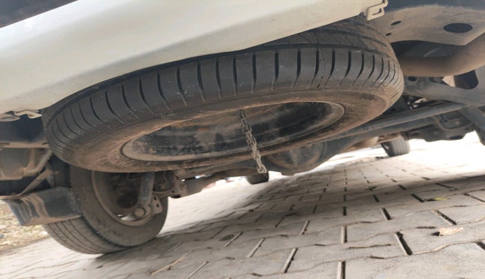 2024 Toyota Innova Crysta 2.4 GX 8STR, Diesel, Manual, 51,287 km, tyre