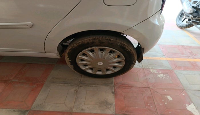 2015 Tata Indica Vista LS QUADRAJET, Diesel, Manual, 1,72,395 km, tyre