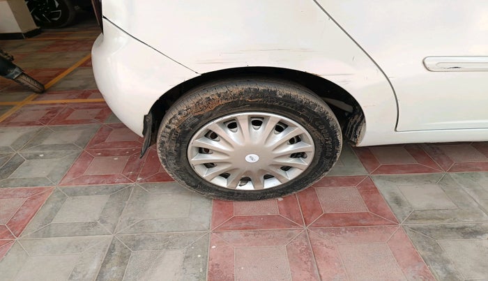 2015 Tata Indica Vista LS QUADRAJET, Diesel, Manual, 1,72,395 km, tyre