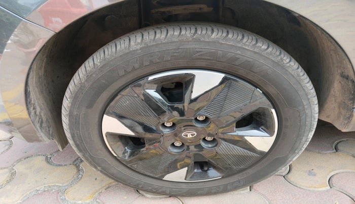 2025 Tata Tiago XZ iCNG, Petrol, Manual, 7,036 km, tyre