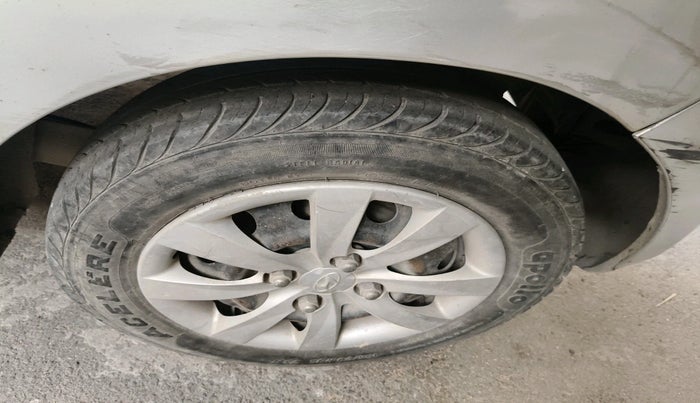 2013 Hyundai Eon MAGNA +, Petrol, Manual, 53,563 km, tyre