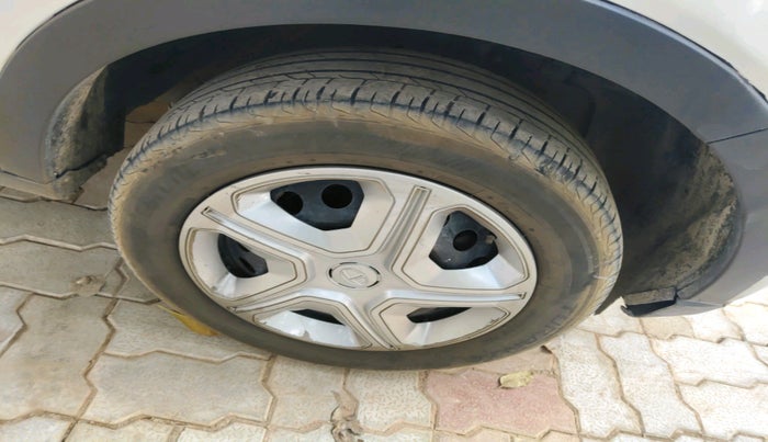 2022 Tata NEXON XZ PETROL, Petrol, Manual, 31,296 km, tyre