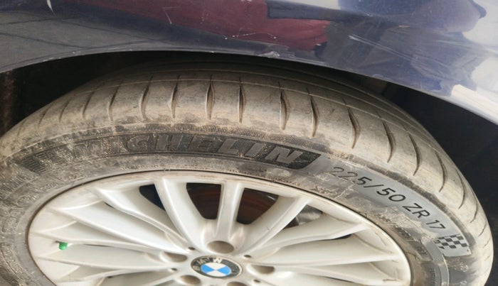 2016 BMW 3 Series 320d Luxury Line, Diesel, Automatic, 1,41,493 km, tyre