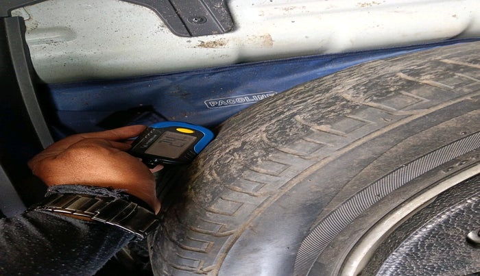 2015 Hyundai Creta SX 1.6 DIESEL, Diesel, Manual, 2,16,936 km, tyre