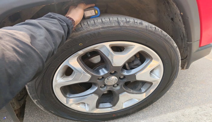 2019 Jeep Compass LIMITED PLUS PETROL AT, Petrol, Automatic, 1,17,895 km, tyre