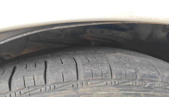 2014 Hyundai Grand i10 SPORTZ 1.1 CRDI, Diesel, Manual, 82,096 km, tyre