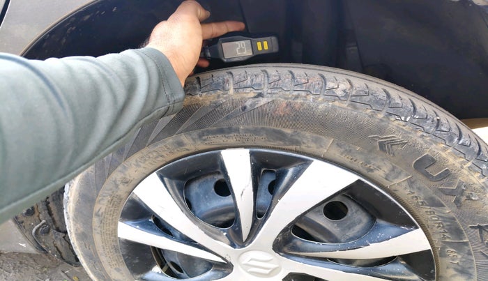 2021 Maruti Swift VXI, Petrol, Manual, 36,952 km, tyre