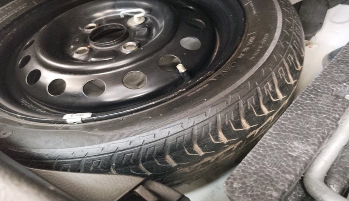 2016 Maruti Wagon R 1.0 VXI, Petrol, Manual, 44,235 km, tyre