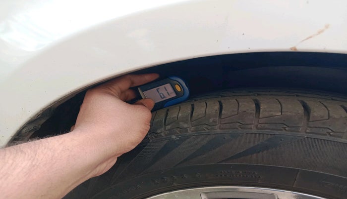 2011 Maruti Kizashi 2.4L MT, Petrol, Manual, 91,572 km, tyre