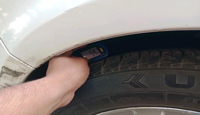 2011 Maruti Kizashi 2.4L MT, Petrol, Manual, 91,572 km, tyre