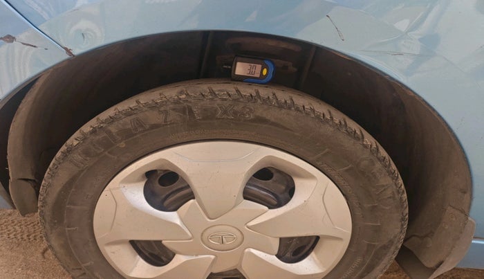 2016 Tata Tiago XT PETROL, Petrol, Manual, 77,339 km, tyre