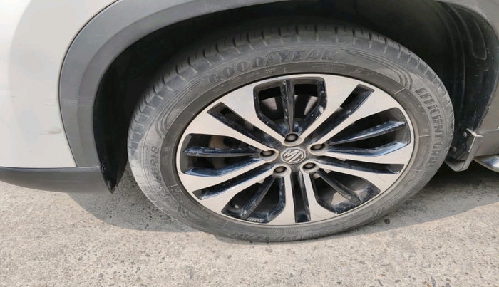 2021 MG HECTOR PLUS SHARP 2.0 DIESEL TURBO MT 6-STR, Diesel, Manual, 46,524 km, tyre