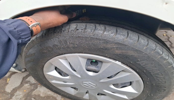 2014 Maruti Swift Dzire VDI, Diesel, Manual, 1,63,394 km, tyre