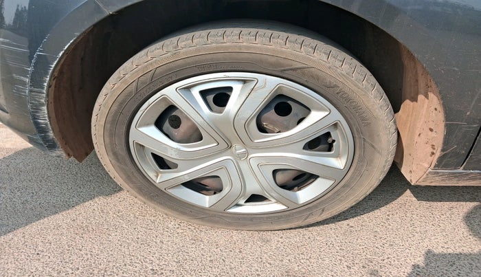 2022 Tata ALTROZ XT PETROL, Petrol, Manual, 1,01,837 km, tyre