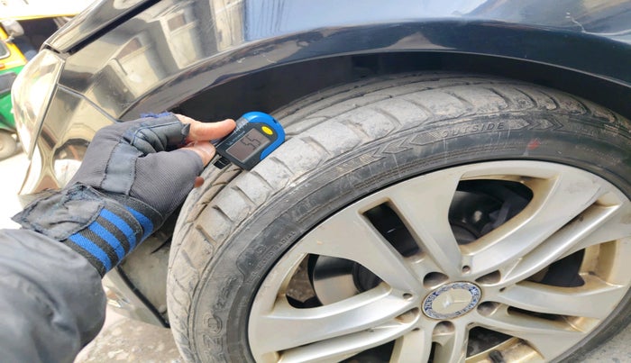 2014 Mercedes Benz C Class 200 CGI AVANTGARDE, Petrol, Automatic, 64,397 km, tyre