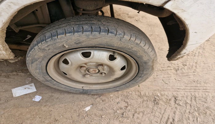 2014 Maruti Alto K10 LXI, Petrol, Manual, 64,435 km, tyre