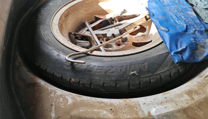 2014 Maruti Ritz ZXI, Petrol, Manual, 1,09,979 km, tyre