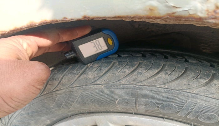 2012 Hyundai Santro Xing GLS, Petrol, Manual, 97,798 km, tyre