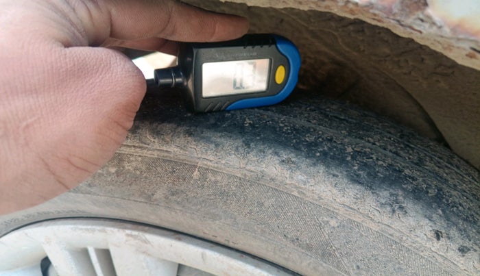 2012 Hyundai Santro Xing GLS, Petrol, Manual, 97,798 km, tyre