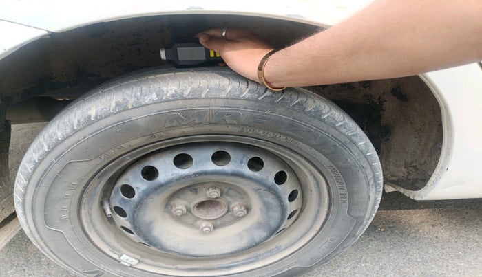 2011 Toyota Etios G, Petrol, Manual, 83,743 km, tyre