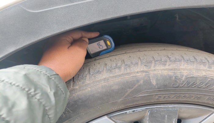 2021 Hyundai VENUE SX 1.0 TURBO, Petrol, Manual, 61,034 km, tyre