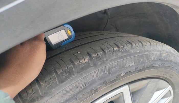 2021 Hyundai VENUE SX 1.0 TURBO, Petrol, Manual, 61,034 km, tyre