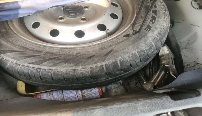 2017 Maruti Swift Dzire TOUR PETROL, CNG, Manual, 90,949 km, tyre