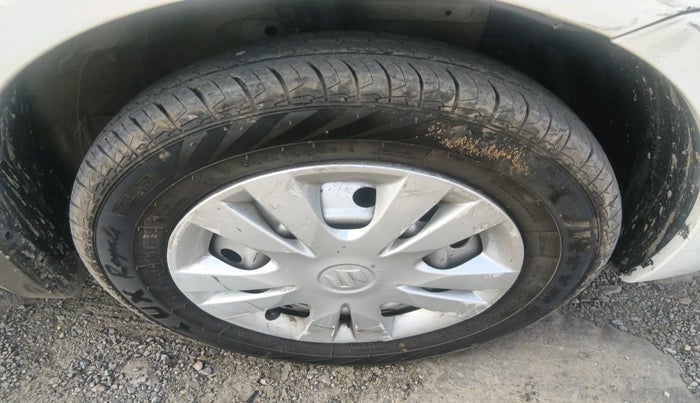 2017 Maruti Swift Dzire TOUR PETROL, CNG, Manual, 90,949 km, tyre