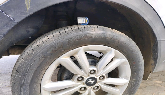 2018 Hyundai Creta SX PLUS 1.6 DIESEL, Diesel, Manual, 1,26,737 km, tyre