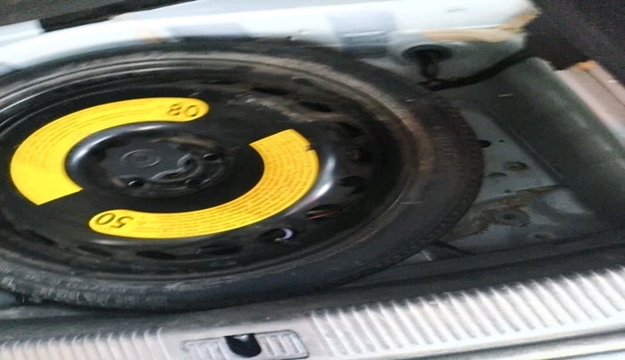 2015 Audi A6 35TDI PREMIUM, Diesel, Automatic, 1,07,511 km, tyre