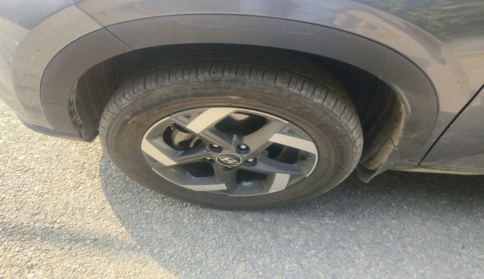 2019 Hyundai VENUE SX 1.0 TURBO, Petrol, Manual, 71,275 km, tyre