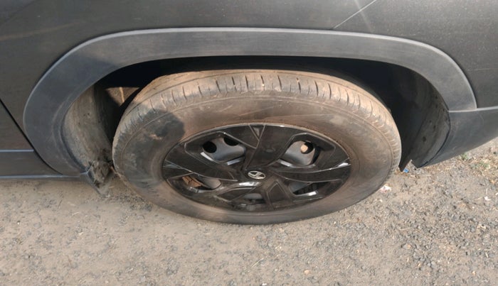 2024 Tata PUNCH PURE MT, Petrol, Manual, 23,499 km, tyre