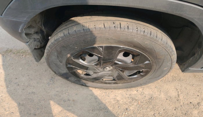 2024 Tata PUNCH PURE MT, Petrol, Manual, 23,499 km, tyre