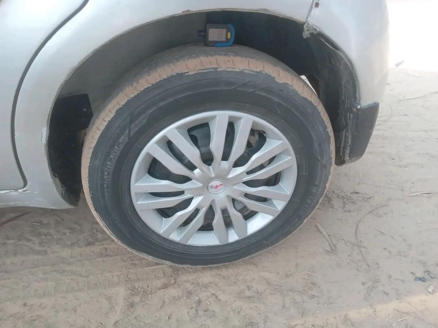 2011 Maruti Ritz VDI, Diesel, Manual, 1,87,801 km, tyre