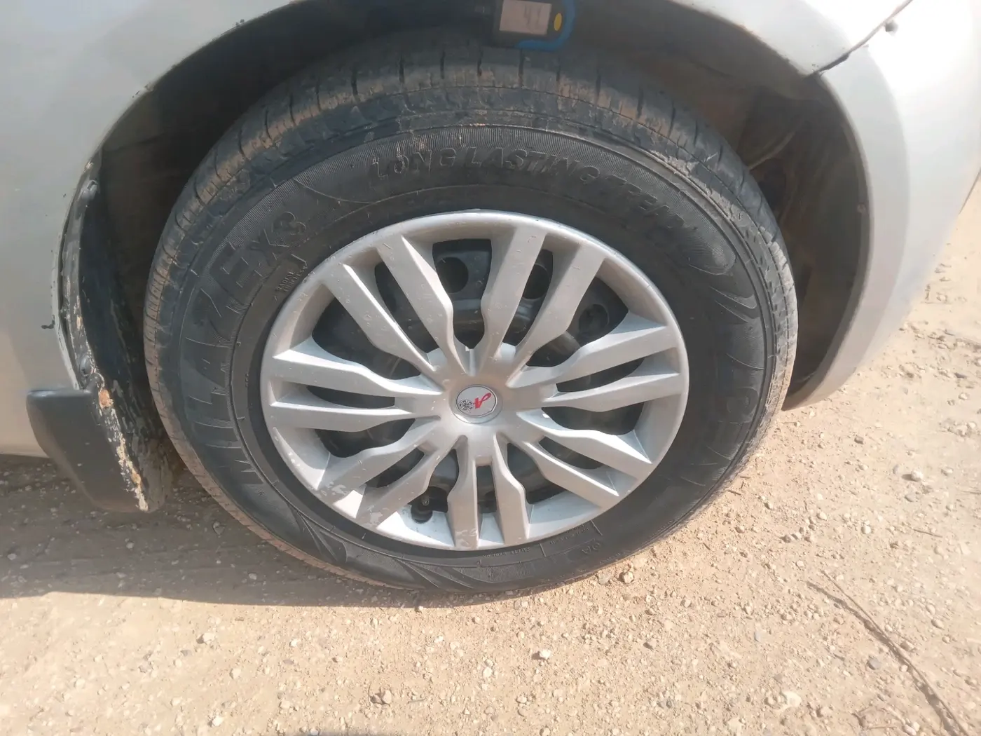 2011 Maruti Ritz VDI, Diesel, Manual, 1,87,801 km, tyre