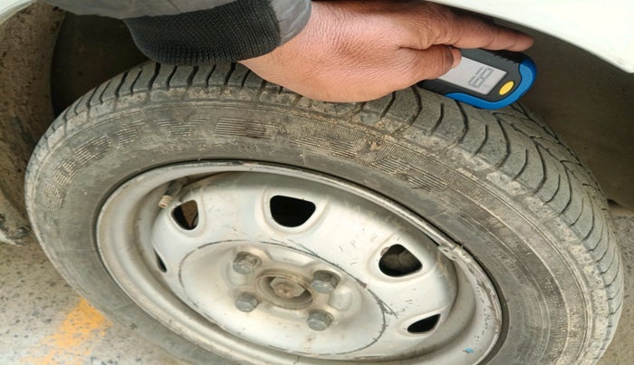 2011 Maruti Zen Estilo LXI, Petrol, Manual, 1,33,671 km, tyre