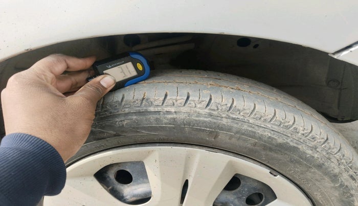 2011 Maruti Wagon R 1.0 VXI, Petrol, Manual, 53,660 km, tyre