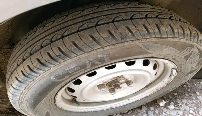 2012 Nissan Sunny XE, Petrol, Manual, 1,63,471 km, tyre