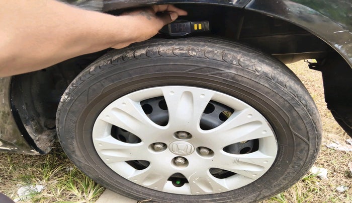 2015 Honda Brio S MT, Petrol, Manual, 50,135 km, tyre