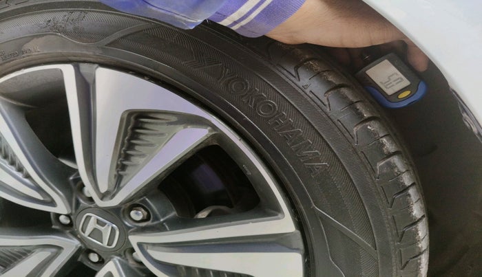 2019 Honda Civic 1.8L I-VTEC ZX CVT, Petrol, Automatic, 65,570 km, tyre