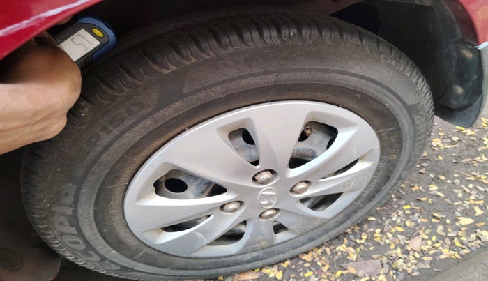 2011 Hyundai i10 SPORTZ 1.2 AT, Petrol, Automatic, 65,716 km, tyre