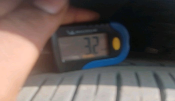 2018 Skoda Octavia L&K 1.8 TSI AT, Petrol, Automatic, 1,06,329 km, tyre