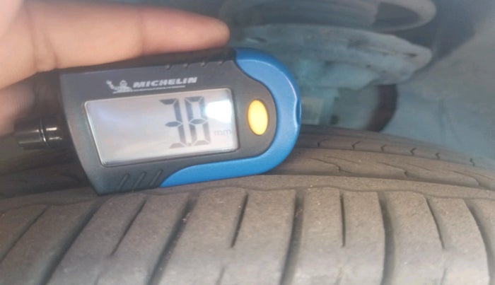 2018 Skoda Octavia L&K 1.8 TSI AT, Petrol, Automatic, 1,06,329 km, tyre