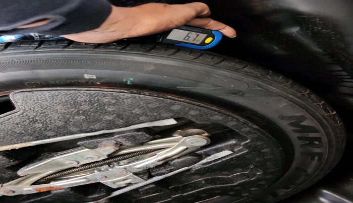 2017 Maruti Ciaz ALPHA  AT 1.4  PETROL, Petrol, Automatic, 1,68,955 km, tyre