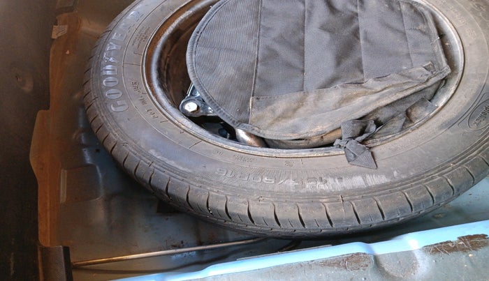 2021 Tata NEXON XMA SUNROOF PETROL, Petrol, Automatic, 25,820 km, tyre