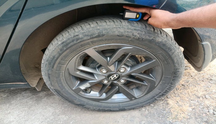 2022 Hyundai GRAND I10 NIOS SPORTZ 1.2 KAPPA VTVT CNG, CNG, Manual, 37,330 km, tyre