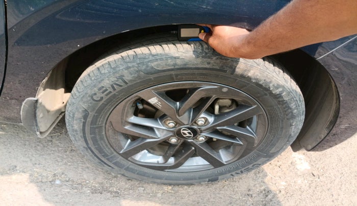 2022 Hyundai GRAND I10 NIOS SPORTZ 1.2 KAPPA VTVT CNG, CNG, Manual, 37,330 km, tyre